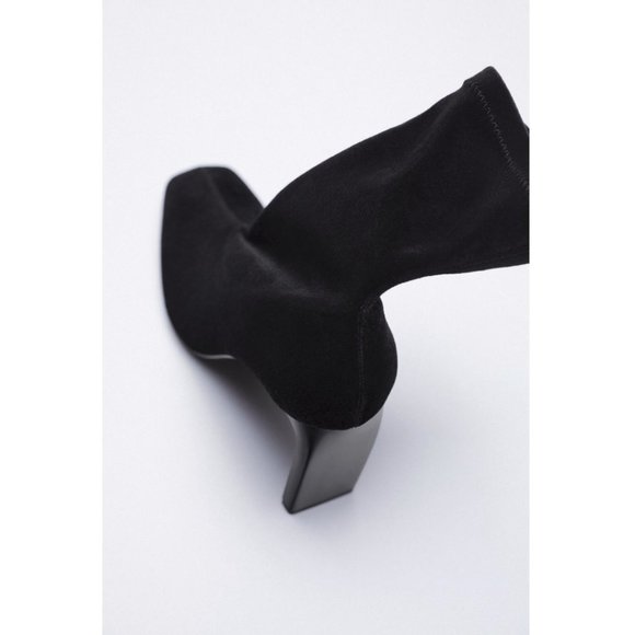 NWT Zara Size 7.5 Black Velvet Heeled Ankle Boots - Picture 2 of 4